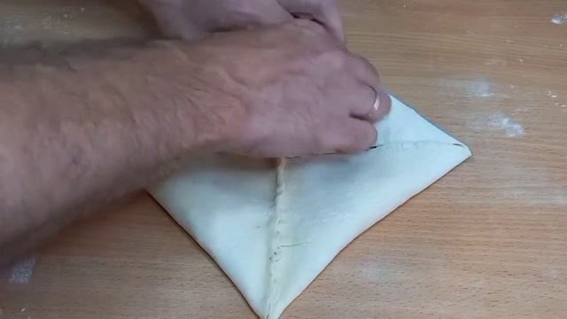Обалденный Пирог из Слоёного теста/ Это очень вкусно...👍👍👍 смотреть онлайн