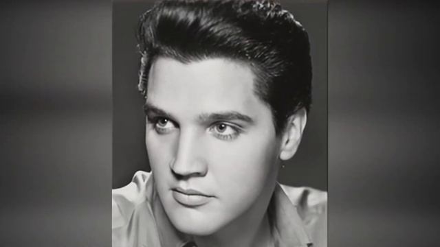 Ожившие фотографии Элвиса Пресли при помощи нейросетей смотреть онлайн