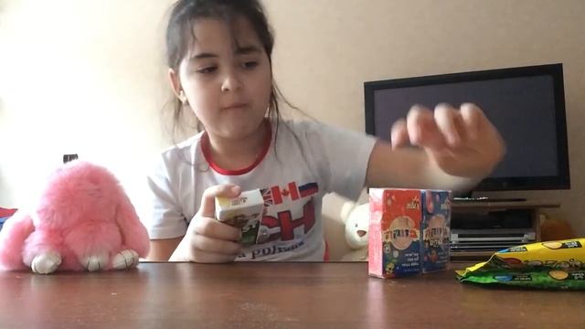 Пробуем вкусняшки из Израиля смотреть онлайн