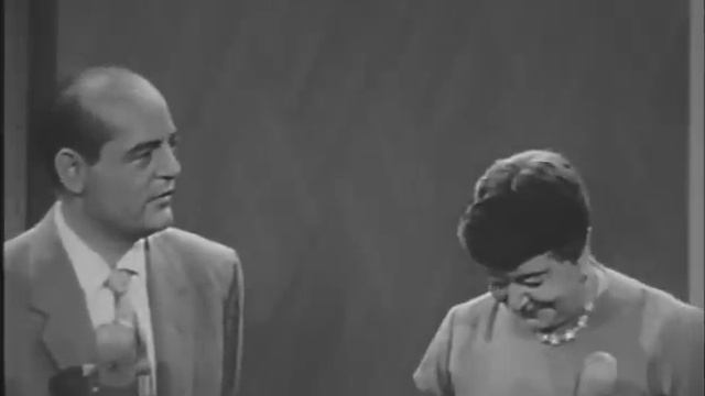 You Bet Your Life! GROUCHO MARX Secret word: Voice (1) смотреть онлайн