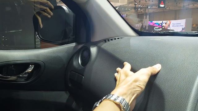 In Depth Tour Nissan Terra VL 4x4 #GIIAS2018 - Indonesia смотреть онлайн