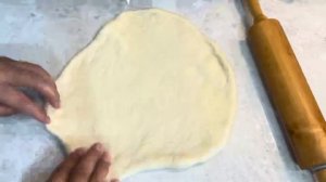Тесто для пиццы- быстрое не дрожжевое тонкое и вкусное. Тесто для пиццы без дрожжей
