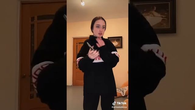 ГОДНЫЙ ЛАЙФХАК | Смешное видео о жизни|Арина БалерЫна| Arina Dubkova #alishhaa #XOTeam #тикток смотреть онлайн