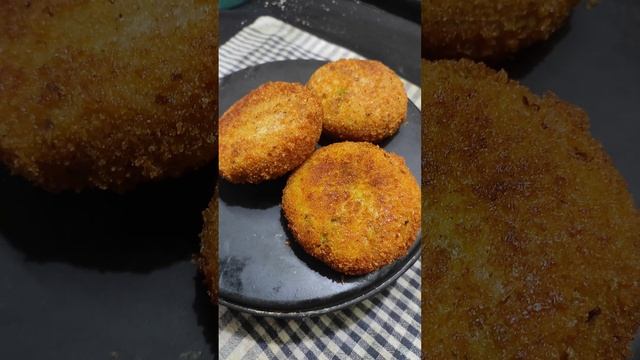 Famjam!! Stay tuned with us for Burger Tikki ( Patty) recipe 😊we will post the video very soon ☺🍔 смотреть онлайн