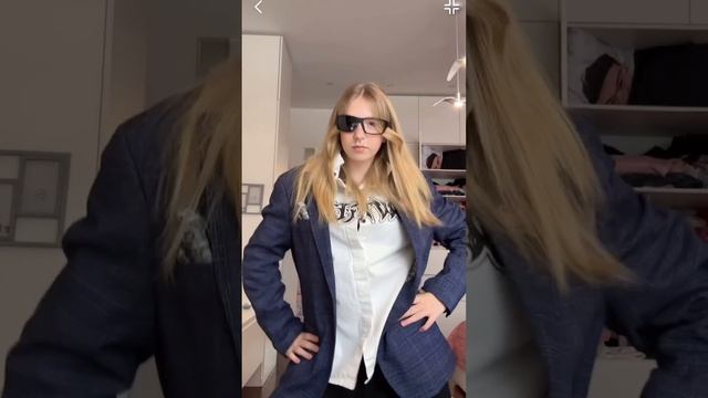 Слышь ты че такая дерзкая! смотреть онлайн