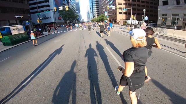 2019 FULL ROCK 'N' ROLL PHILADELPHIA Marathon GoPro Video 2019 PART I смотреть онлайн