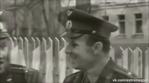 Юрий Гагарин.  Опустела без тебя земля .