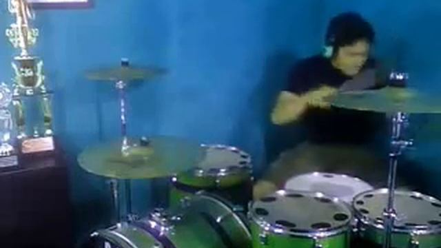 J rock Lepaskan Diriku drum Briptu Arie Nahampun(aziz) смотреть онлайн