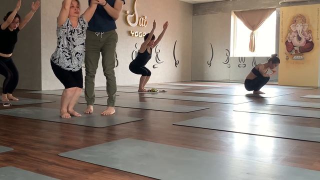 Yoga for better sleep with Master Ajay смотреть онлайн