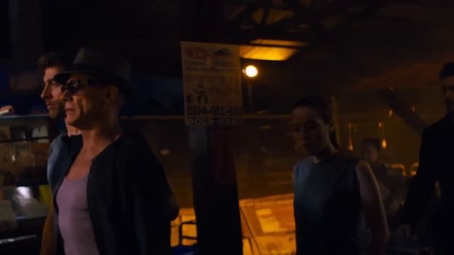 Ученые создали 200 кг идеального бойца для участия в боях до смерти смотреть онлайн