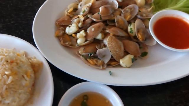 シラチャのムンアロイ　注文しました смотреть онлайн
