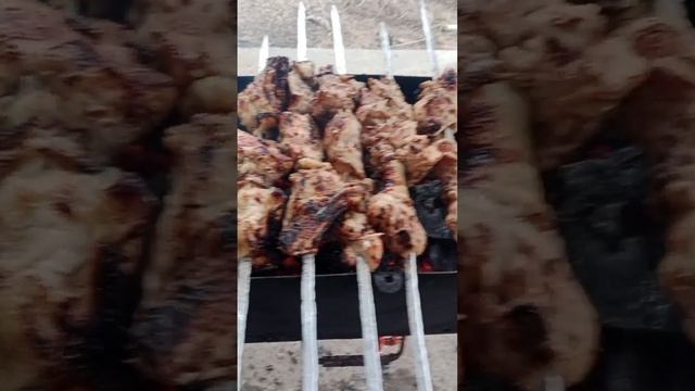 шашлык на улице пришла весна 🔥 смотреть онлайн
