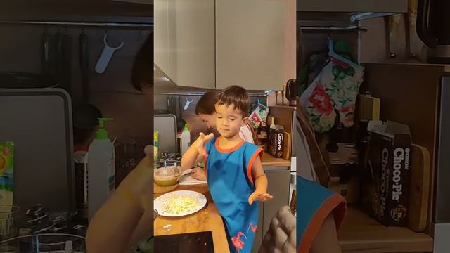 Готовим селёдку под шубой смотреть онлайн