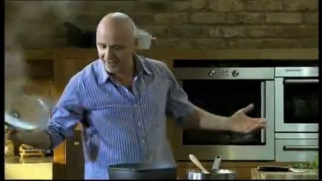Aldo Zilli Cooks Mussels Arrabbiata