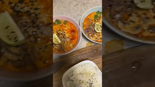 Украшаем том ям #рецепт #еда #рецепты #вкусно #cooking #кухня #food #кулинария #юмор смотреть онлайн