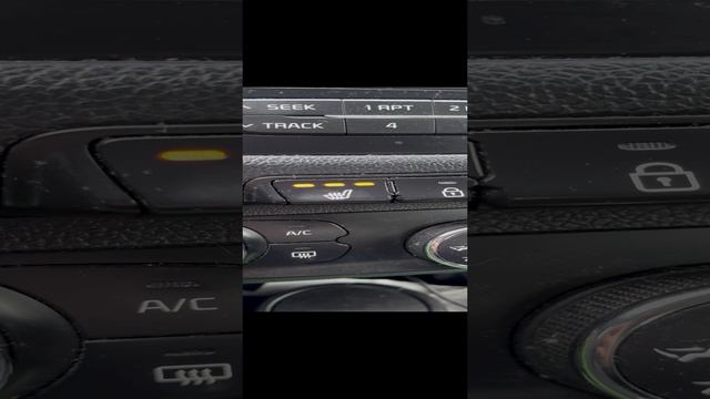 Kia Hyundai - не вставайте коленками на сиденья!! #kia #hyundai смотреть онлайн