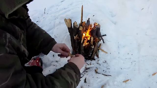 Проект по кругу. Нож ХВ5 от мастера Олега Алексина. Отрывок из моего фильма о Выживании. смотреть онлайн