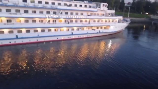 Путешествуем на теплоходе Генерал Лавриненко смотреть онлайн