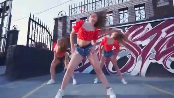 I like the way you kiss me - Artemas