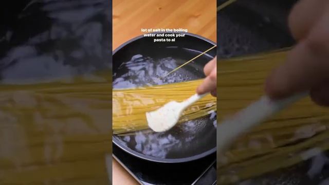 How to make Spaghetti Pomodoro #shorts смотреть онлайн