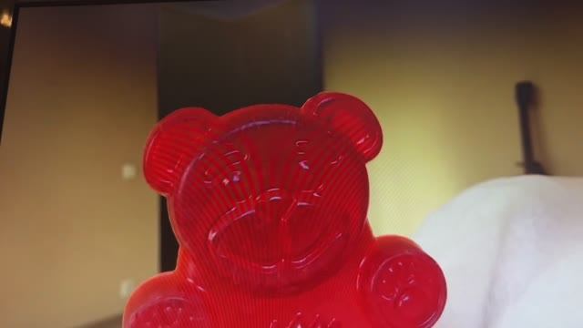 Желейный медведь Валера.