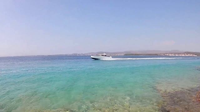 XO 270 RS Front Cabin Outboard in Kroatië смотреть онлайн