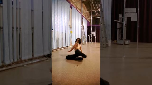Exotic Pole Dance (improvise)