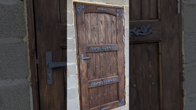 Дверь в средневековом стиле смотреть онлайн