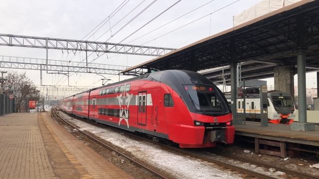 ЭШ2-025 Аэроэкспресс На станции Кунцевская смотреть онлайн