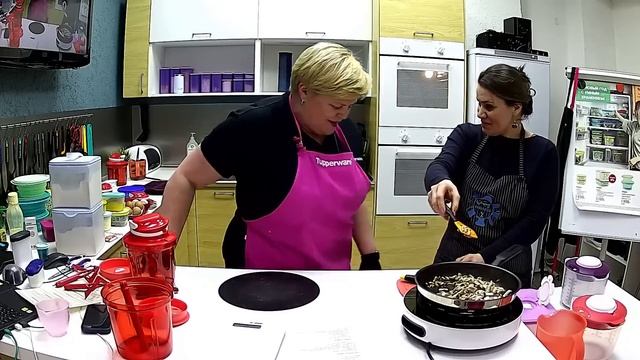 Вафельная история
с Анной Пугиной смотреть онлайн