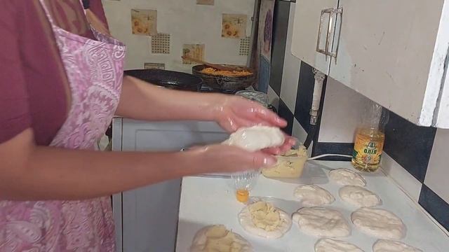 Переселенка из Бахмута, пирожки на продажу смотреть онлайн