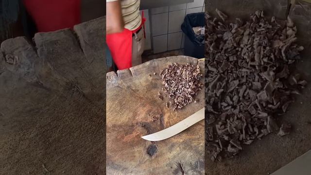 Номер 1 Уличная Мексиканская еда просто такос 35 песо #tacos #shorts #streetfood #mexico смотреть онлайн