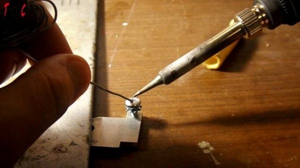 Метод выкручивания шурупа со срезанной гранью