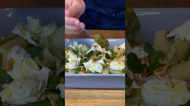 Rigatoni Pasta with Burrata & Pesto #pasta #pastarecipe #Recipe #food #chef #Foodie смотреть онлайн