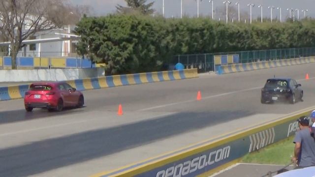 Mazdaspeed 3 1G (14.54) vs Mazda 3 3G. Arrancones Pegaso diciembre 11 2016 смотреть онлайн