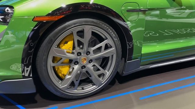 Checking Out The New Porsche Taycan’s At The LA Auto Show!!! смотреть онлайн