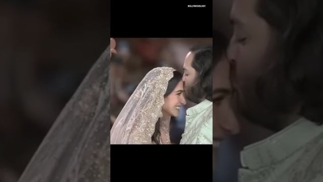 Anant Ambani and Radhika Merchant ka kiss dekhkar Isha Ambani kitni khush thi |Dekha Tenu Pehli Son смотреть онлайн