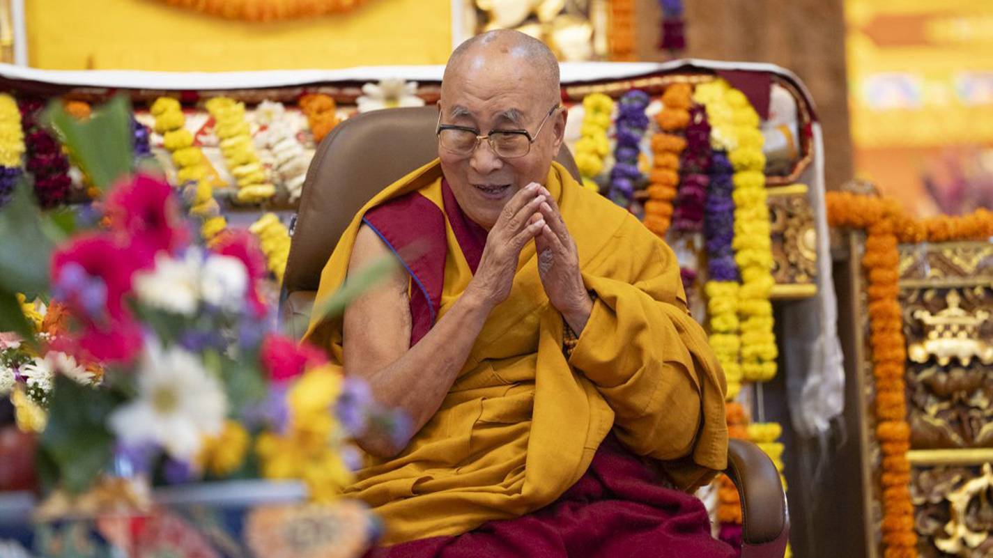 Далай-лама. Выступление по прибытии в Таши Лхунпо смотреть онлайн