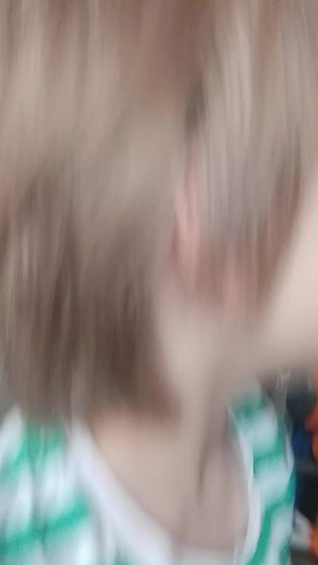 Hi