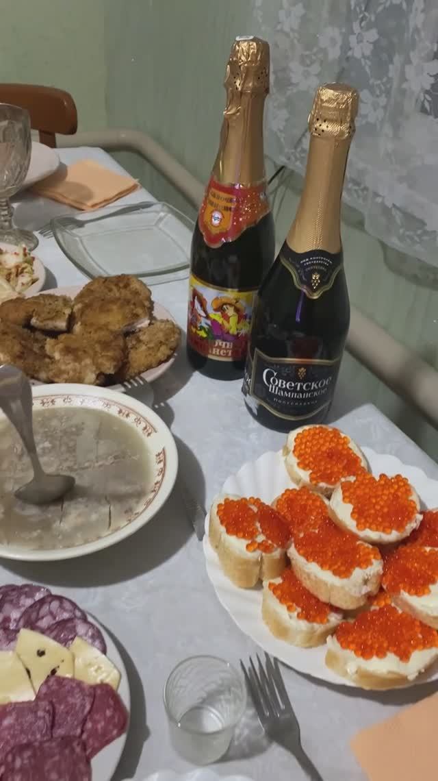 С Новым 2025 годом! 🎄🎅🎁 смотреть онлайн