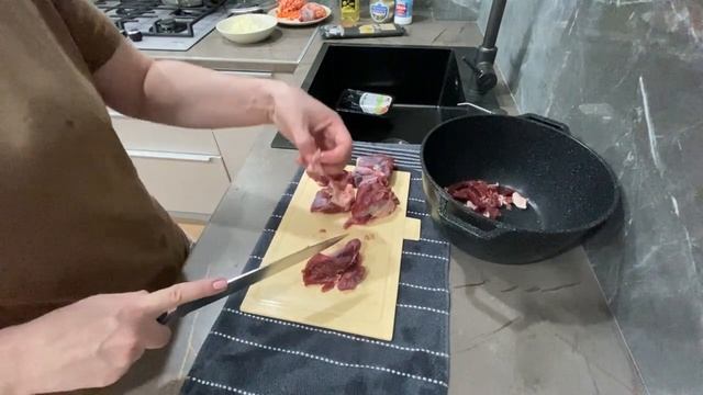 Худею День 2. Мой Дневник похудения.Готовлю вкусное мясо с макаронами. смотреть онлайн