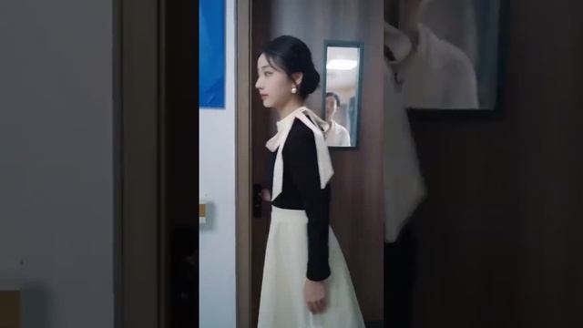 【FULL】初次見他，他冷冽高傲的氣質讓她不寒而慄，後來得知他竟是她的聯姻對象，本以為婚後日子難熬，沒想到他夜夜低聲誘哄把小白兔摟在懷裡寵！#短劇 #甜寵 #總裁灰姑娘