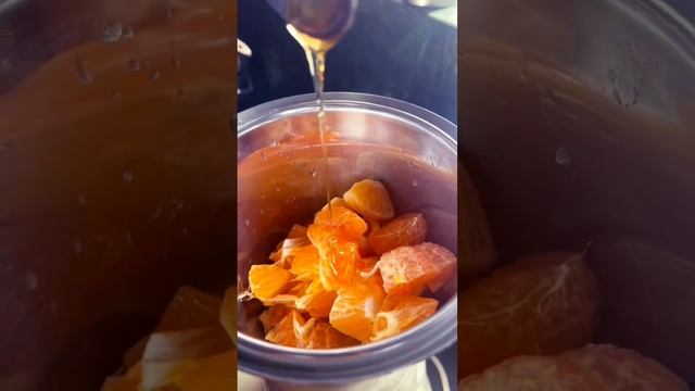 Fresh squeezed orange juice #orangejuice #orange #juice #ytshorts #shorts #refreshing смотреть онлайн