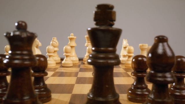 Когда король и пешка на равных смотреть онлайн