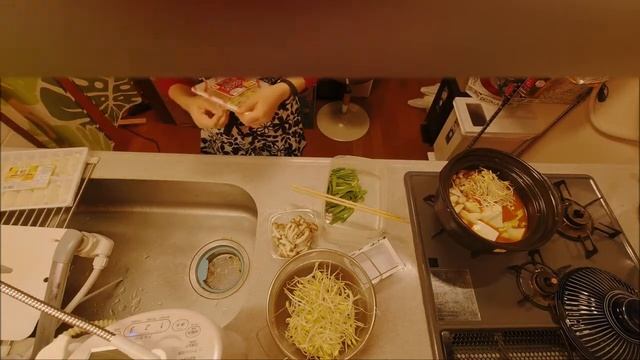 【ゆるキャン△】 坦々餃子鍋？　簡単餃子鍋？　なでしこ鍋を作ってみた！ смотреть онлайн