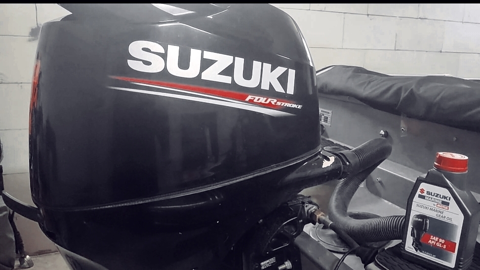 Замена масел после сезона в лодочном моторе Suzuki Df70/90atl
