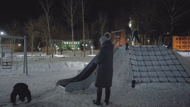 ВЛОГ №189 ЗЛЫЕ СОСЕДИ, ПРОБУЕМ ЛИЧИ, РЕМОНТ ВАТРУШКИ, И ПРОГУЛКА В ЗИМНИЙ ПАРК смотреть онлайн