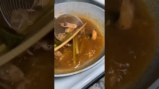 Tom Yum soup смотреть онлайн