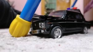 жигули и гелик.