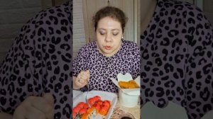 Мукбанг Роллы, Крылышки/Парни предпочитают Милф/Милфы